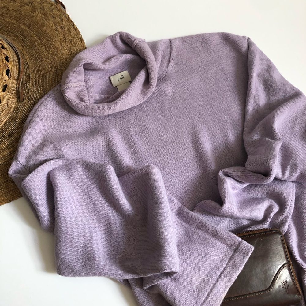 J Jill light purple turtleneck mock-neck long sleeved lightweight sweater medium